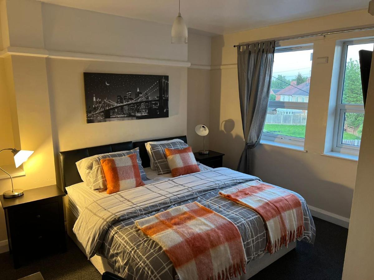 Upton Arms Hotel Pontefract Bagian luar foto