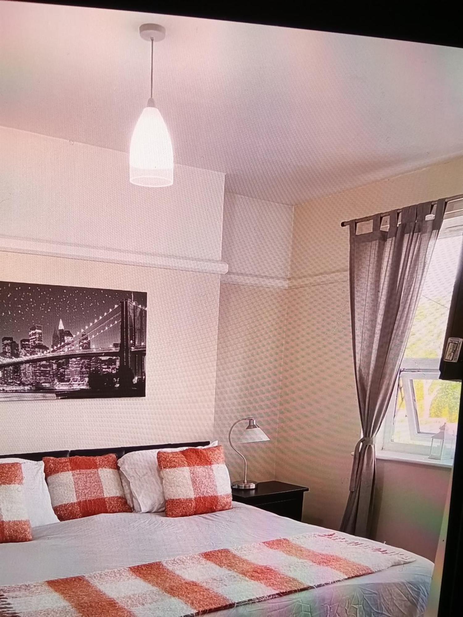 Upton Arms Hotel Pontefract Bagian luar foto