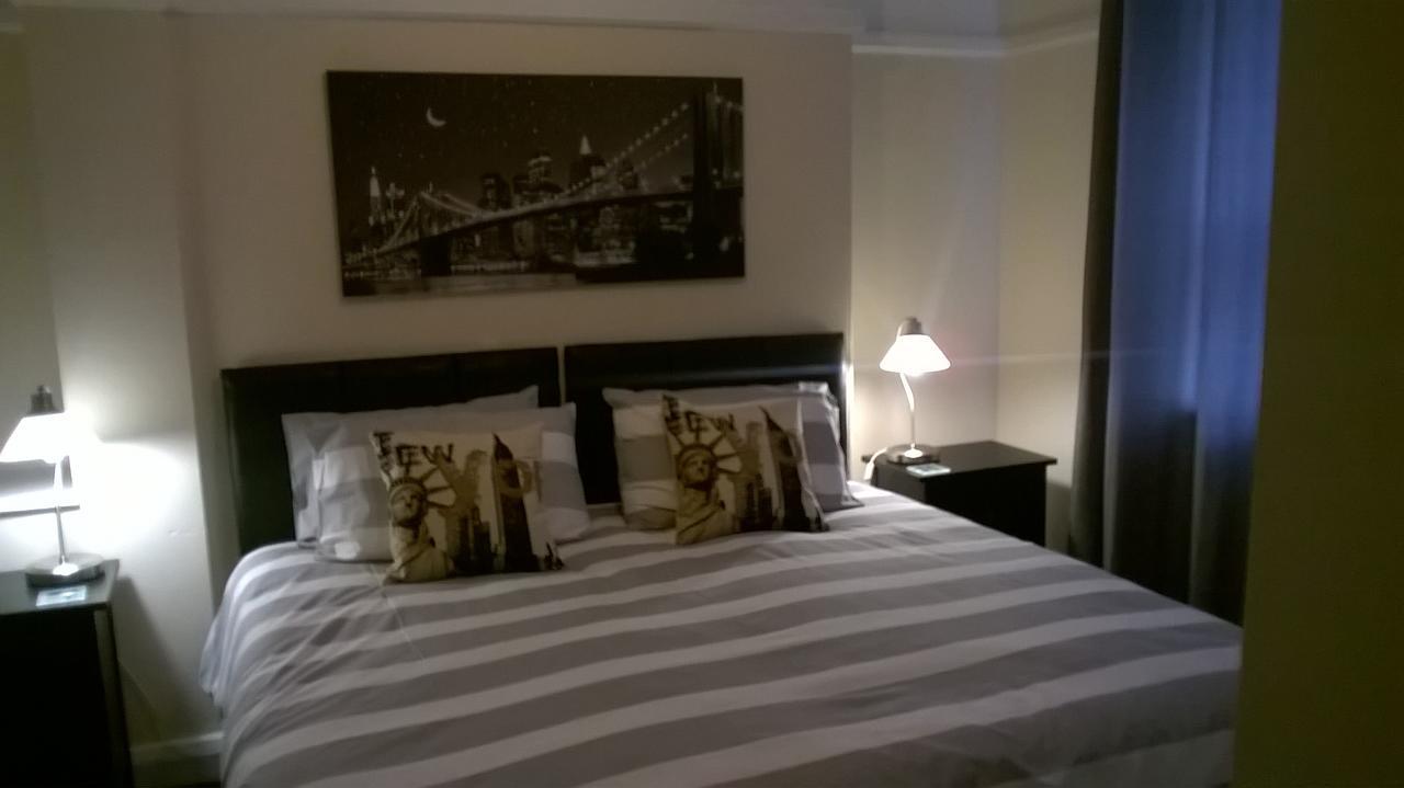 Upton Arms Hotel Pontefract Bagian luar foto